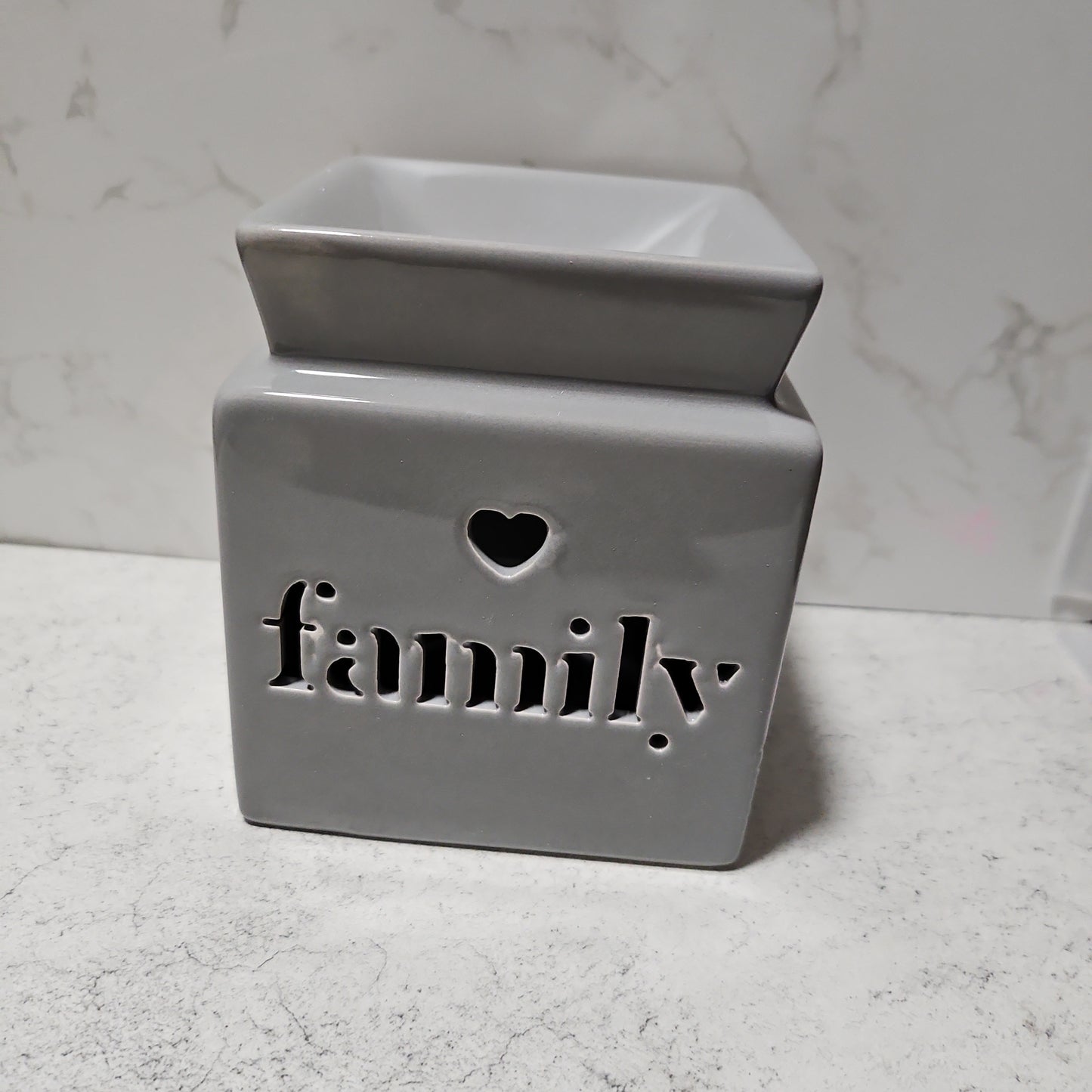 GREY FAMILY CUT OUT